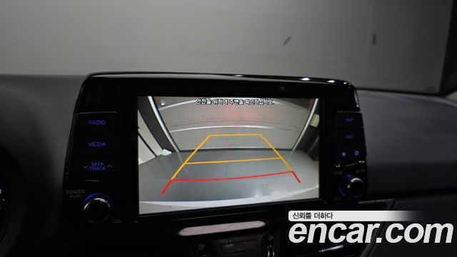 Hyundai i30 2018 — photo 21