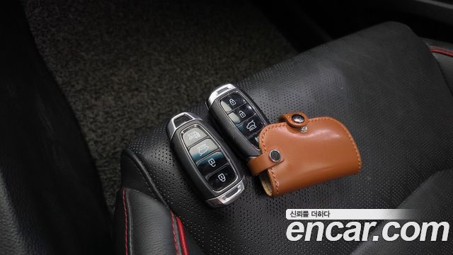 Hyundai i30 2018 — photo 24
