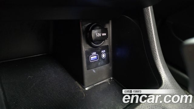 Hyundai i30 2018 — photo 27
