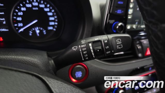 Hyundai i30 2018 — photo 31