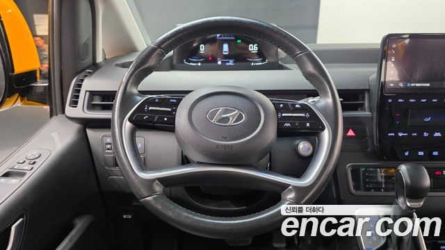 Hyundai Staria 2023 — photo 15