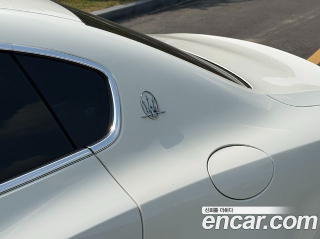 Maserati Quattroporte 2014 — photo 6
