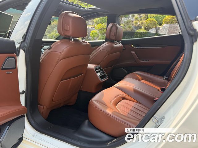 Maserati Quattroporte 2014 — photo 15