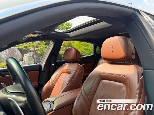 Maserati Quattroporte 2014 — photo 17