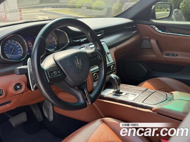 Maserati Quattroporte 2014 — photo 19