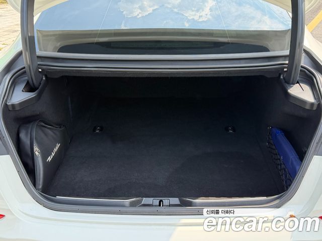 Maserati Quattroporte 2014 — photo 20