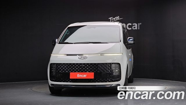 Hyundai Staria 2024 — photo 3