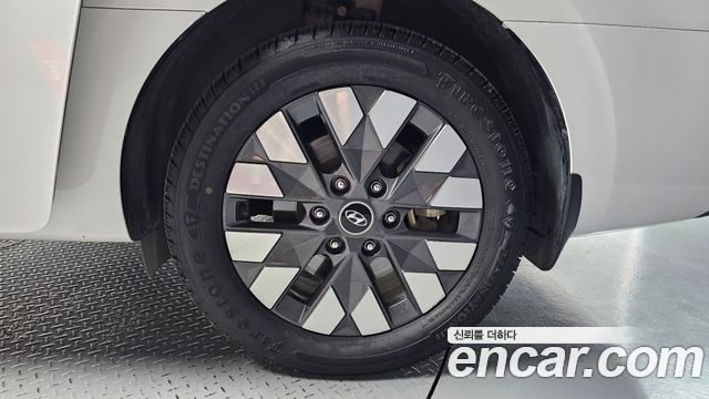 Hyundai Staria 2024 — photo 5