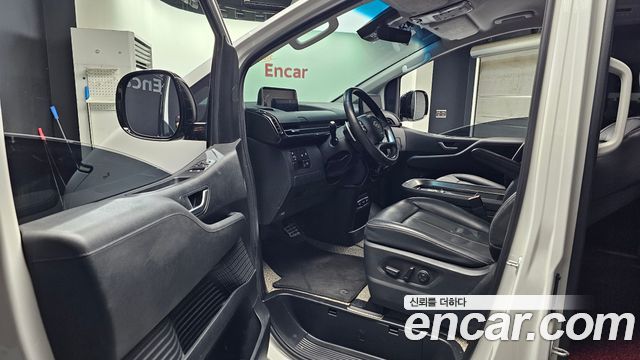 Hyundai Staria 2024 — photo 13