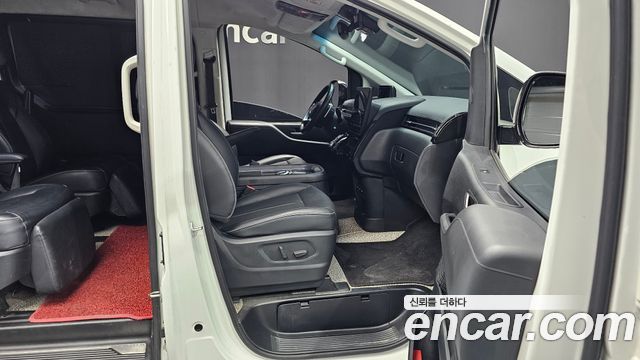 Hyundai Staria 2024 — photo 17
