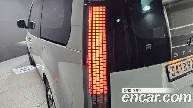 Hyundai Staria 2024 — photo 9