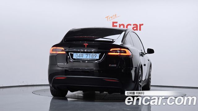 Tesla Model X 2019 — photo 4