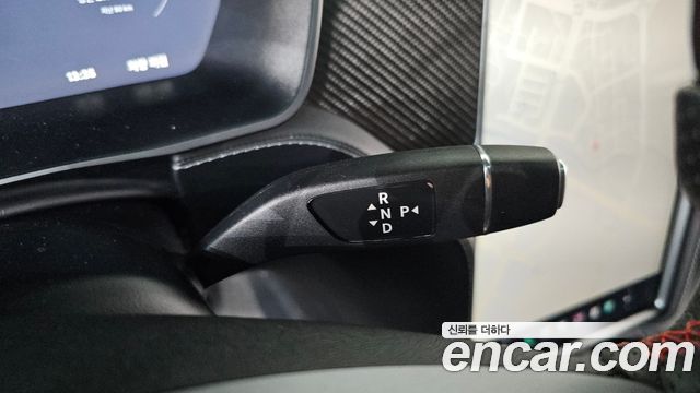Tesla Model X 2019 — photo 9