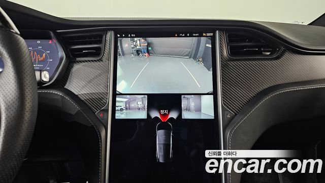 Tesla Model X 2019 — photo 15