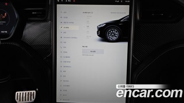 Tesla Model X 2019 — photo 16