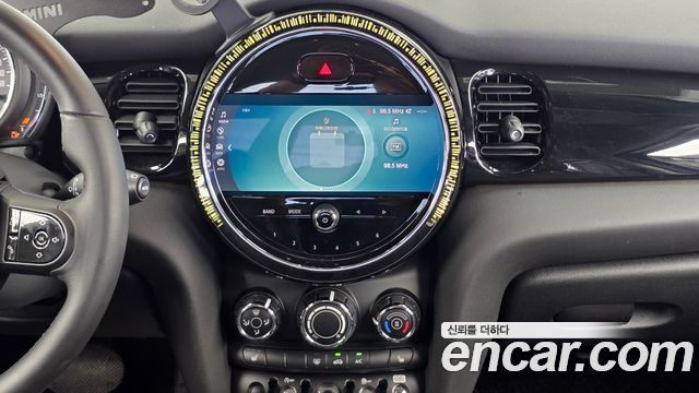 Mini Cooper 2023 — photo 20