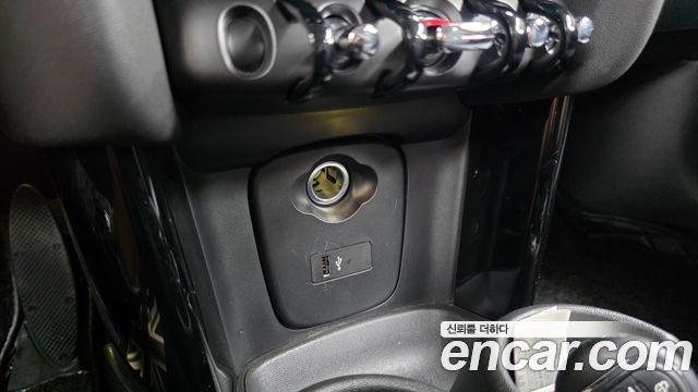 Mini Cooper 2023 — photo 27