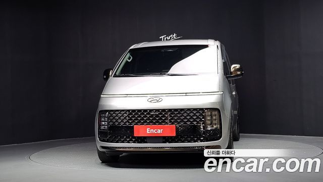 Hyundai Staria 2022 — photo 3