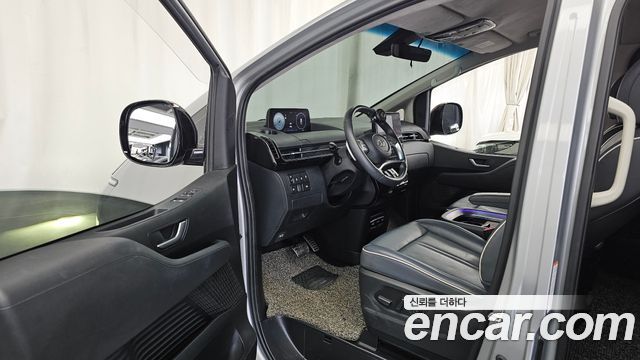 Hyundai Staria 2022 — photo 13