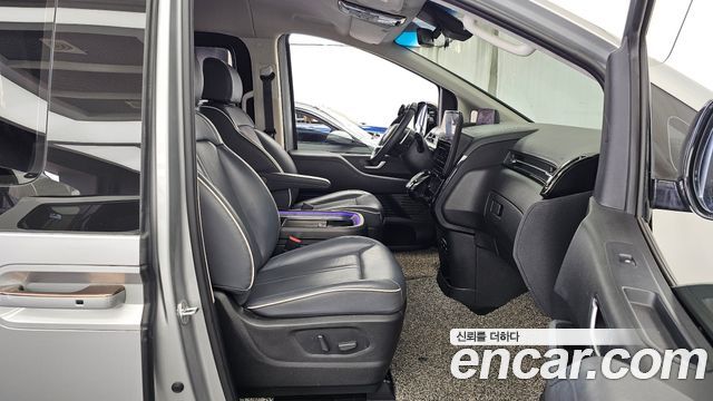 Hyundai Staria 2022 — photo 17