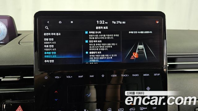 Hyundai Staria 2022 — photo 24