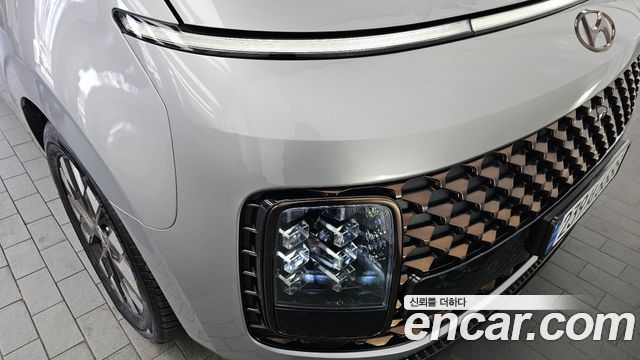 Hyundai Staria 2022 — photo 8