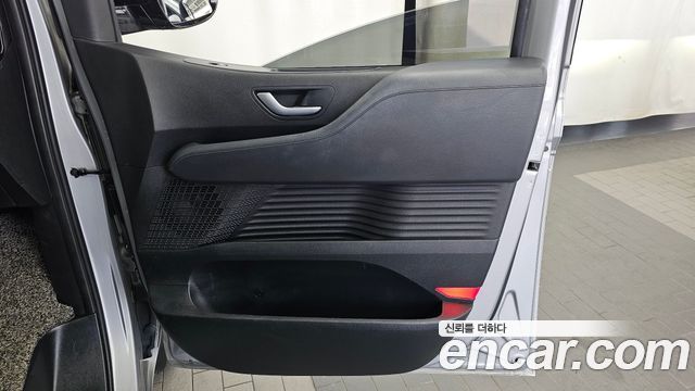 Hyundai Staria 2022 — photo 15
