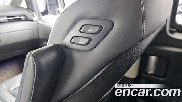 Hyundai Staria 2022 — photo 31