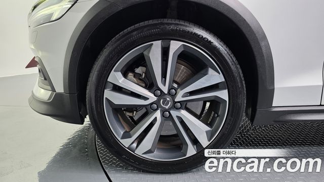 Volvo V60 2019 — photo 5