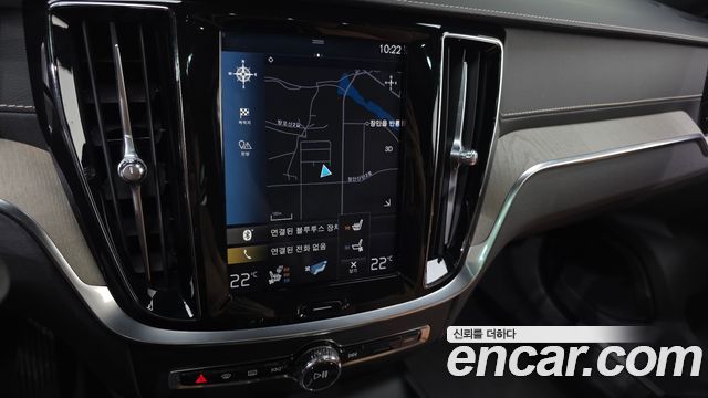 Volvo V60 2019 — photo 22