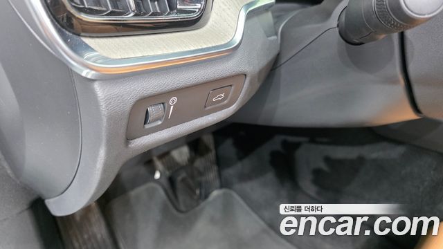 Volvo V60 2019 — photo 24