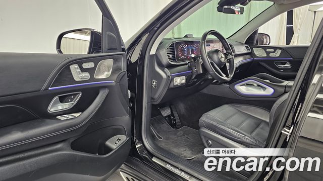 Mercedes-Benz GLE-Class 2023 — photo 13