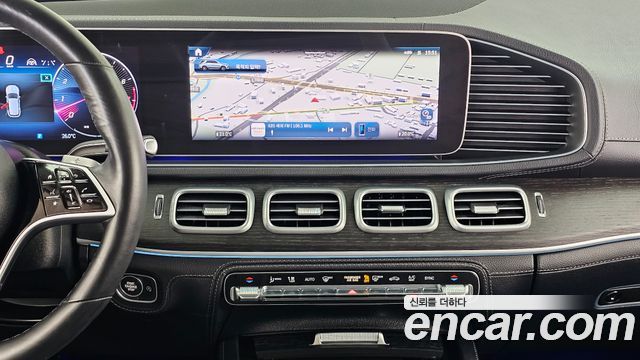 Mercedes-Benz GLE-Class 2023 — photo 25