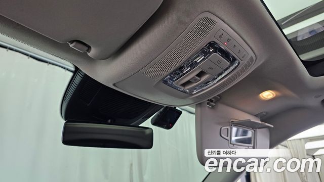 Mercedes-Benz GLE-Class 2023 — photo 26