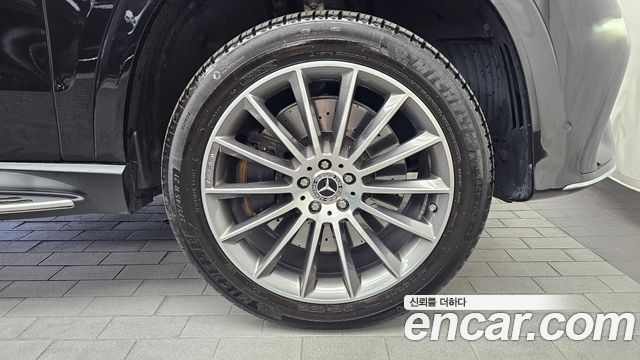 Mercedes-Benz GLE-Class 2023 — photo 7