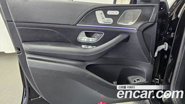 Mercedes-Benz GLE-Class 2023 — photo 14