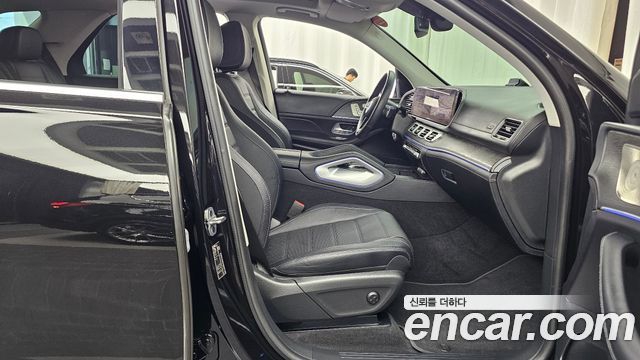 Mercedes-Benz GLE-Class 2023 — photo 16