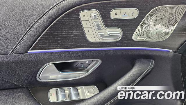 Mercedes-Benz GLE-Class 2023 — photo 29