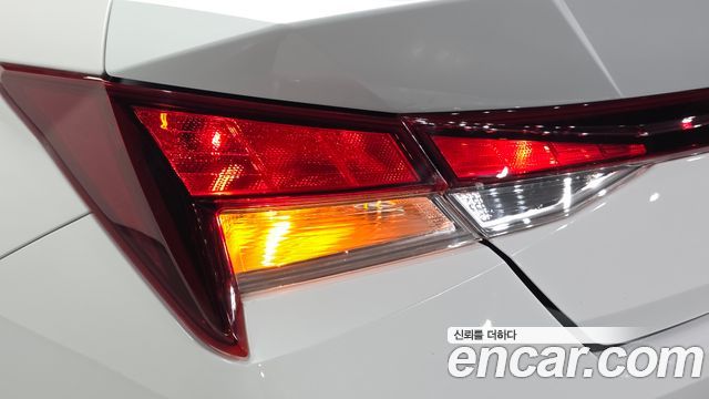 Hyundai AVANTE 2023 — photo 9
