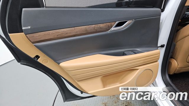 Genesis G80 2022 — photo 15