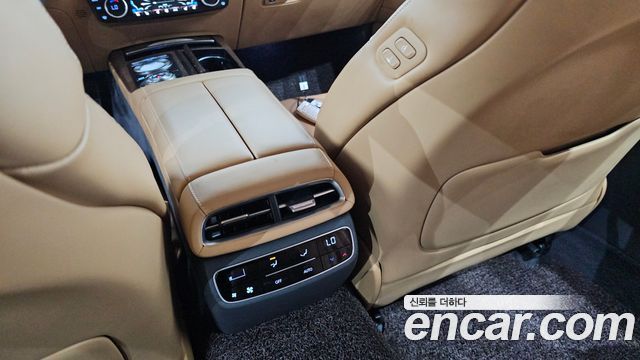 Genesis G80 2022 — photo 31