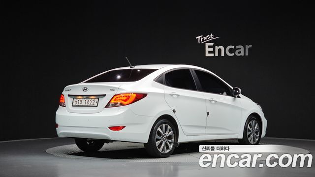 Hyundai Accent 2015 — photo 2