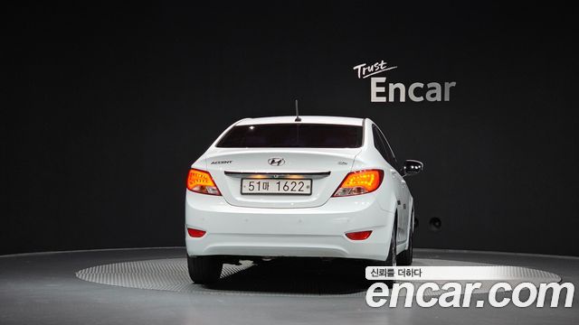 Hyundai Accent 2015 — photo 4