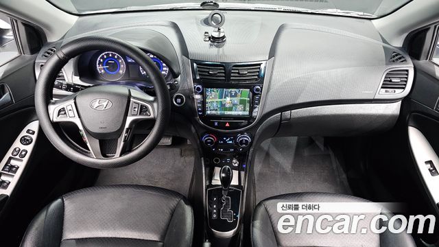 Hyundai Accent 2015 — photo 9