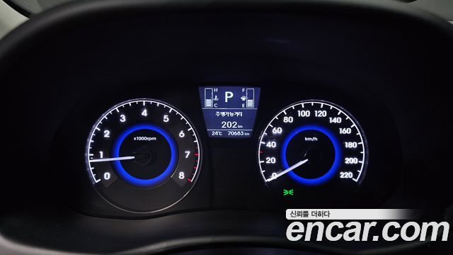 Hyundai Accent 2015 — photo 10