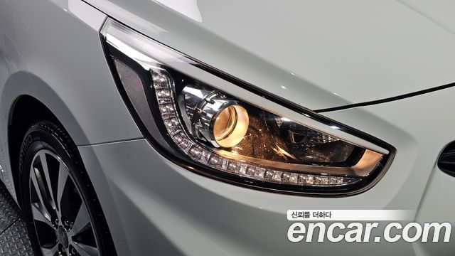 Hyundai Accent 2015 — photo 7