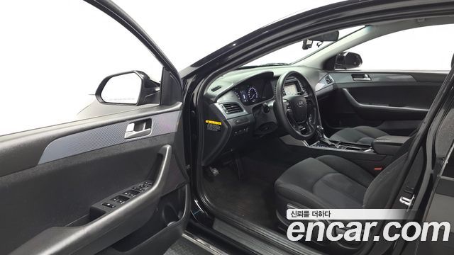Hyundai Sonata 2016 — photo 13