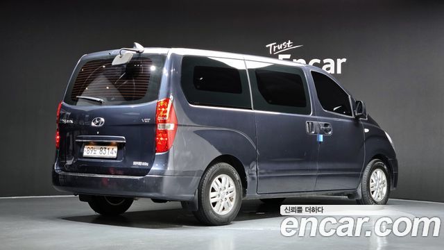 Hyundai Starex 2017 — photo 2