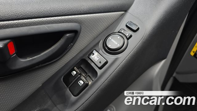 Hyundai Starex 2017 — photo 16