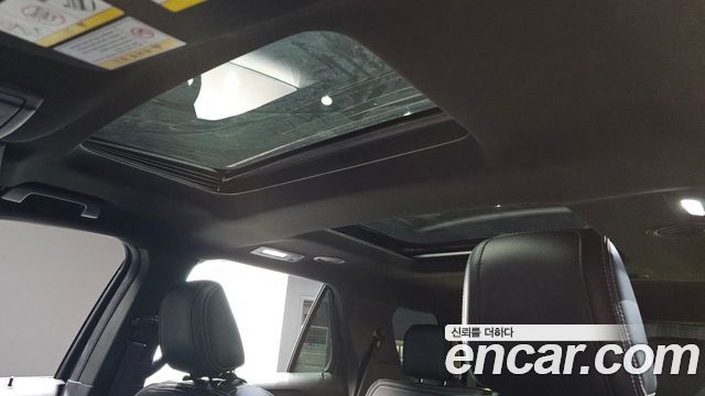 Ford Explorer 2018 — photo 16